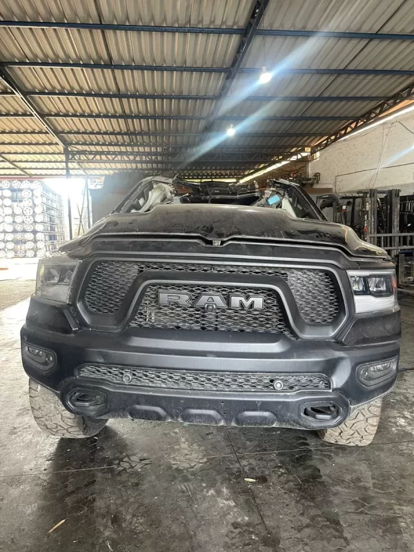 Sucata Ram 1500 Rebel Hemi 2022 Gasolina 400cvs - Image 2